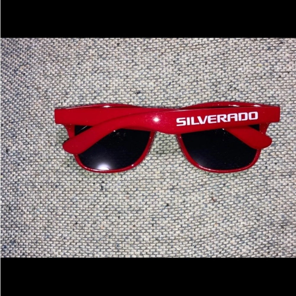 Chevrolet Sunglasses Mens Red Silverado Chevy Truck Promo UV Protect Auto Show - Picture 2 of 6